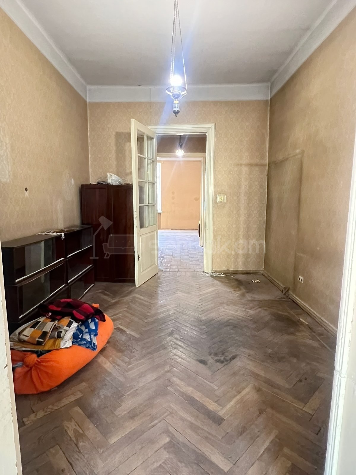 2 Սենյականոց Բնակարան Քարե Շենքում, 76քմ, 3/4 հարկ, Պետական Վիճակում