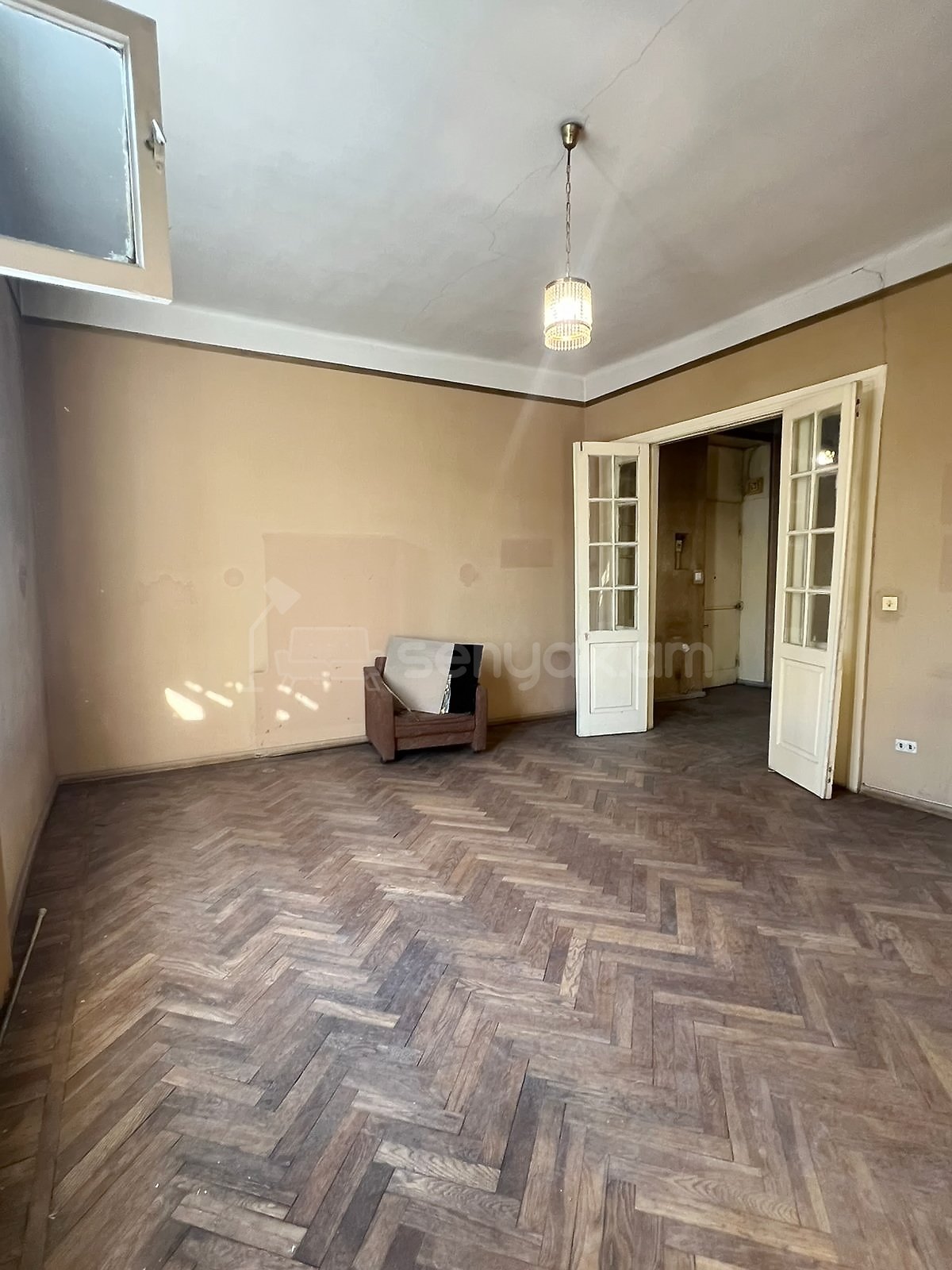 2 Սենյականոց Բնակարան Քարե Շենքում, 76քմ, 3/4 հարկ, Պետական Վիճակում