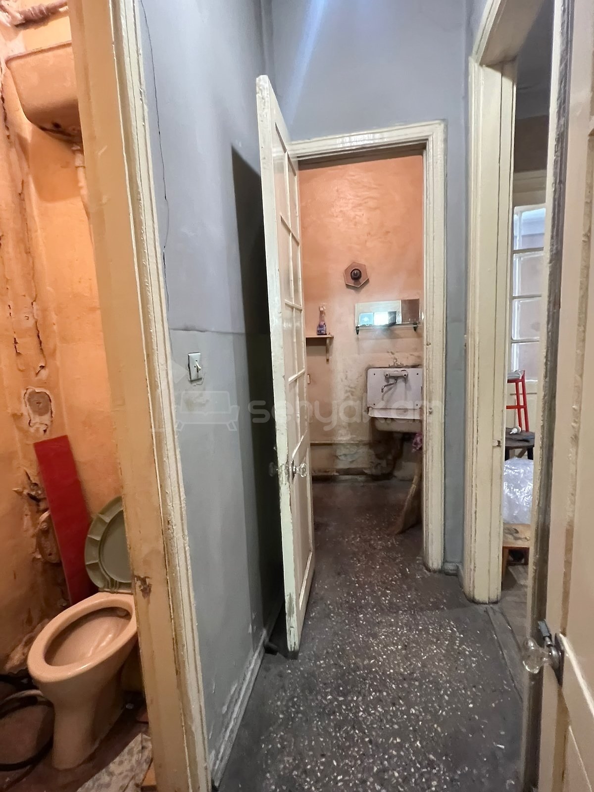 2 Սենյականոց Բնակարան Քարե Շենքում, 76քմ, 3/4 հարկ, Պետական Վիճակում