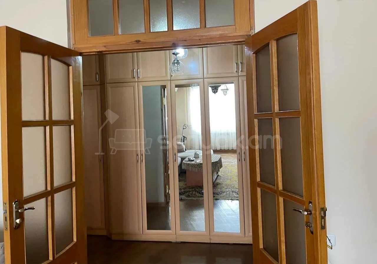 3 Սենյականոց Բնակարան, 70քմ, 3/9 հարկ, Նորմալ Վիճակում