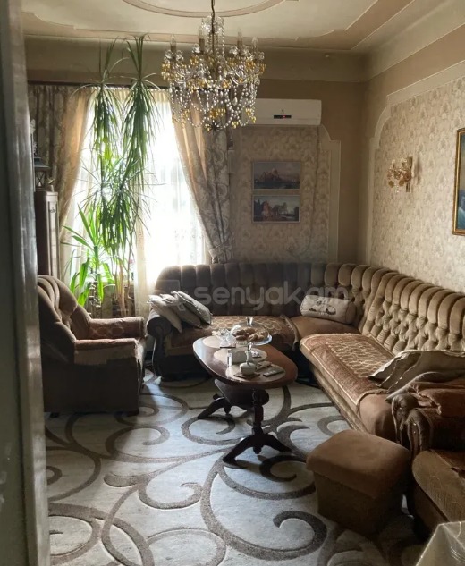 3 Սենյականոց Բնակարան Քարե Շենքում, 85քմ, 2/4 հարկ, Պետական Վիճակում