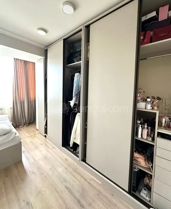 4 Սենյականոց Բնակարան, 88քմ, 8/9 հարկ, Կապիտալ Վերանորոգված
