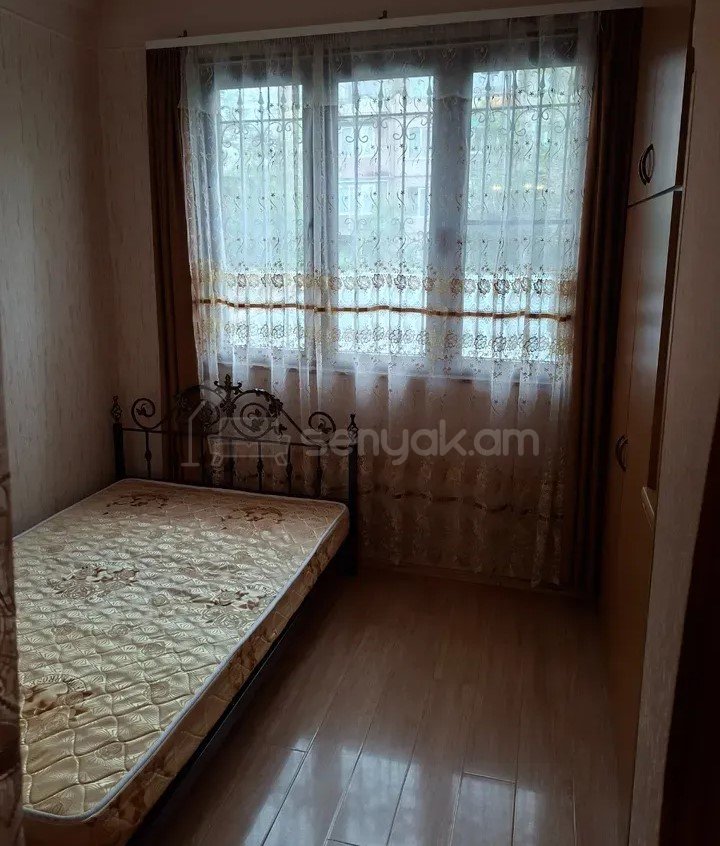 2 Սենյականոց Բնակարան Քարե Շենքում, 64քմ, 2/5 հարկ, Նորմալ Վիճակում