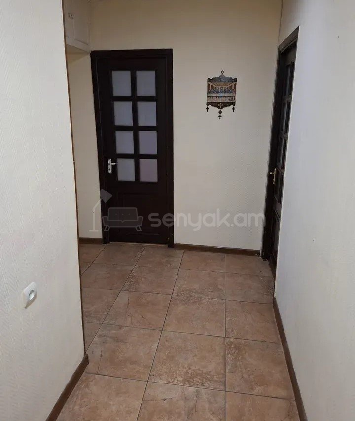 2 Սենյականոց Բնակարան Քարե Շենքում, 64քմ, 2/5 հարկ, Նորմալ Վիճակում