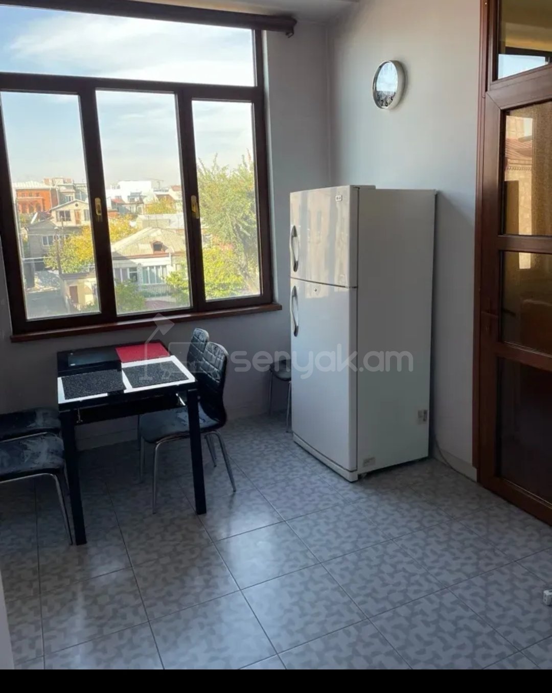 3 Սենյականոց Բնակարան Քարե Շենքում, 95քմ, 5/5 հարկ, Կապիտալ Վերանորոգված, Կահավորված, Արևկող