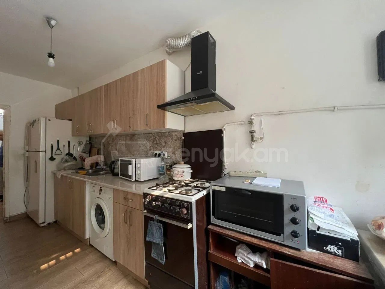 3 Սենյականոց Բնակարան Քարե Շենքում, 72քմ, 1/5 հարկ, Կապիտալ Վերանորոգված