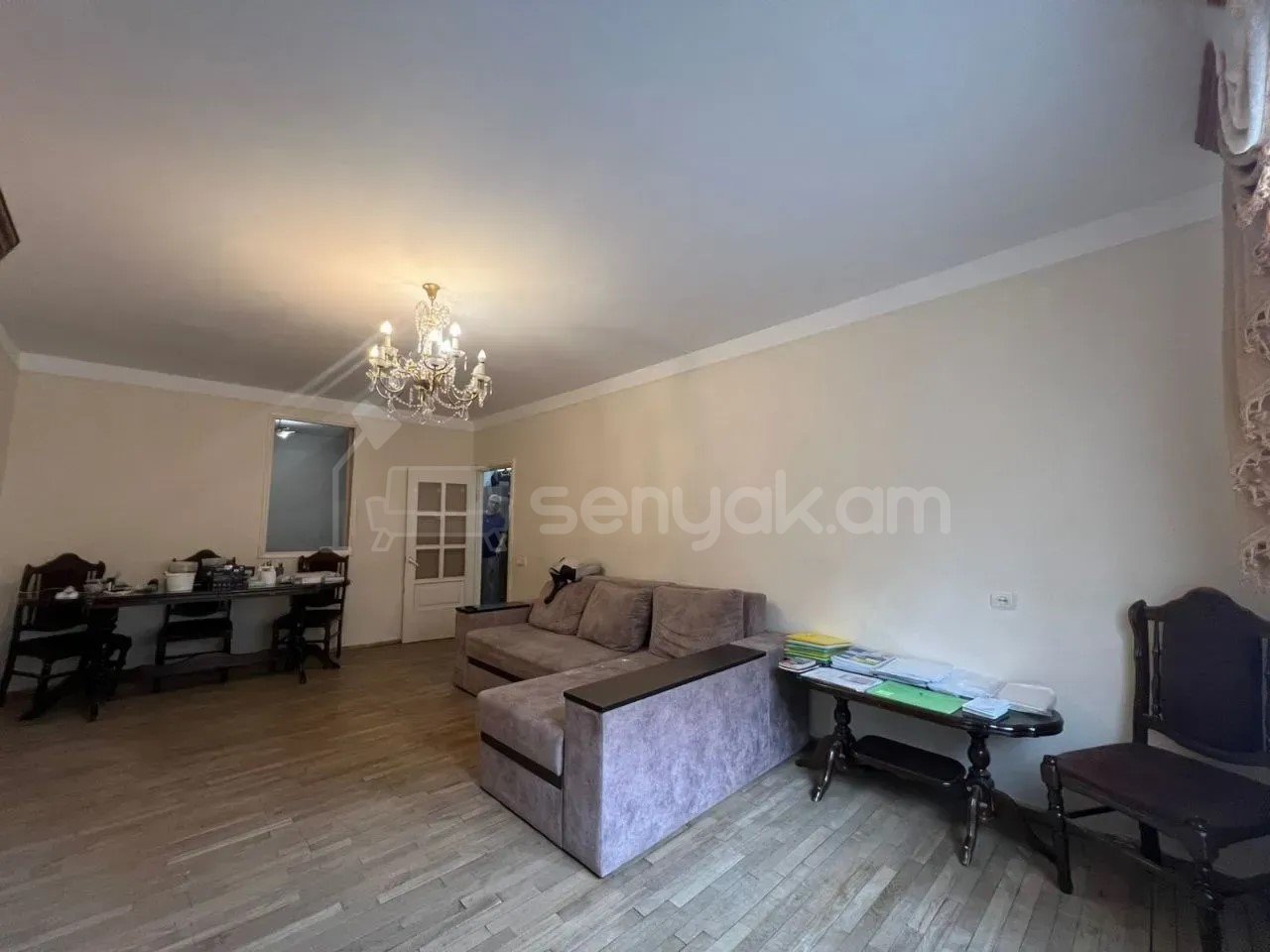 3 Սենյականոց Բնակարան Քարե Շենքում, 72քմ, 1/5 հարկ, Կապիտալ Վերանորոգված