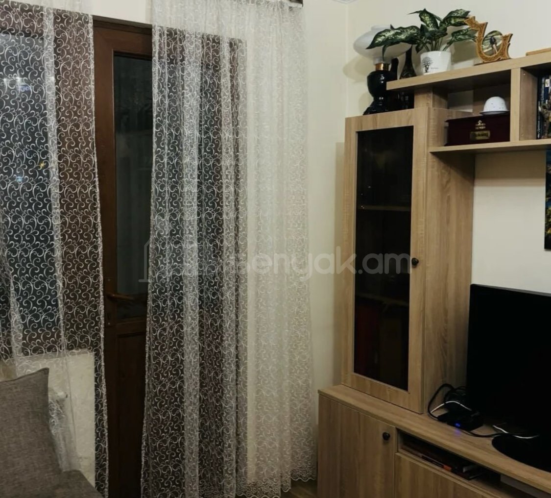3 Սենյականոց Բնակարան, 70քմ, 2/9 հարկ, Կապիտալ Վերանորոգված