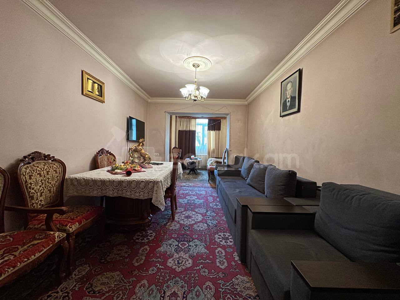 3 Սենյականոց Բնակարան Քարե Շենքում, 76քմ, 1/5 հարկ, Կոսմետիկ Վերանորոգված