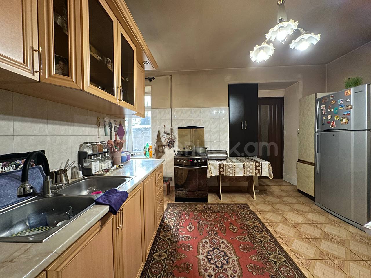 3 Սենյականոց Բնակարան Քարե Շենքում, 76քմ, 1/5 հարկ, Կոսմետիկ Վերանորոգված