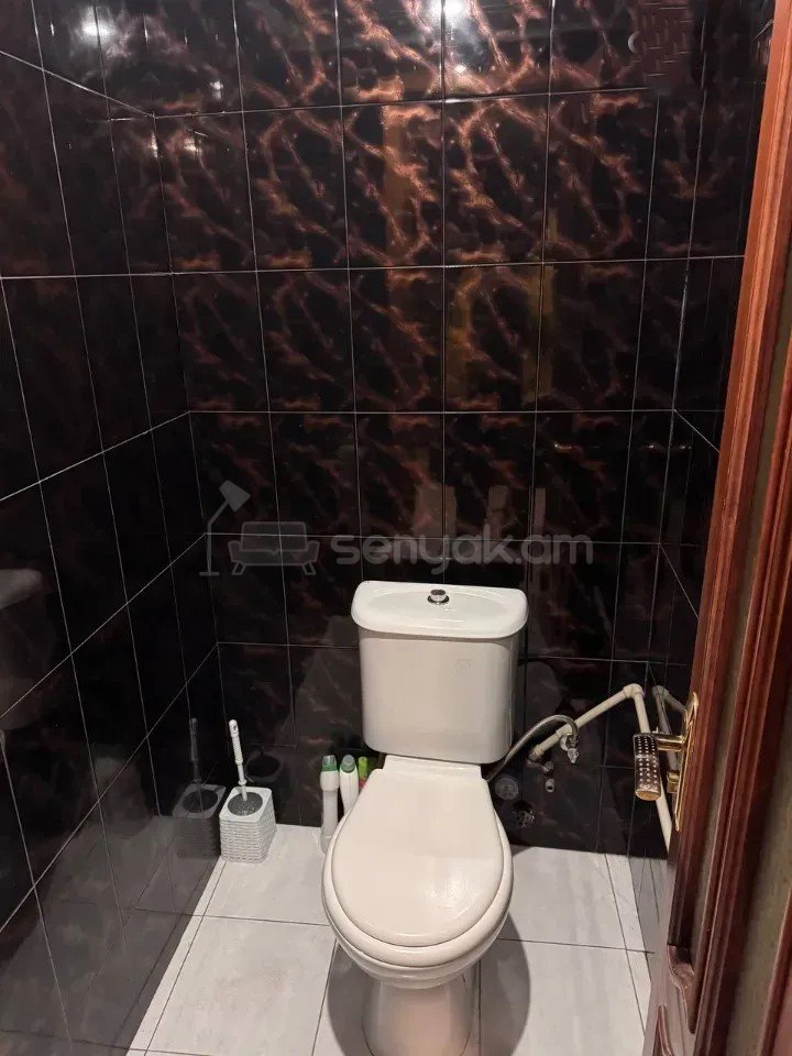 3 Սենյականոց Բնակարան, 70քմ, 6/12 հարկ, Կապիտալ Վերանորոգված