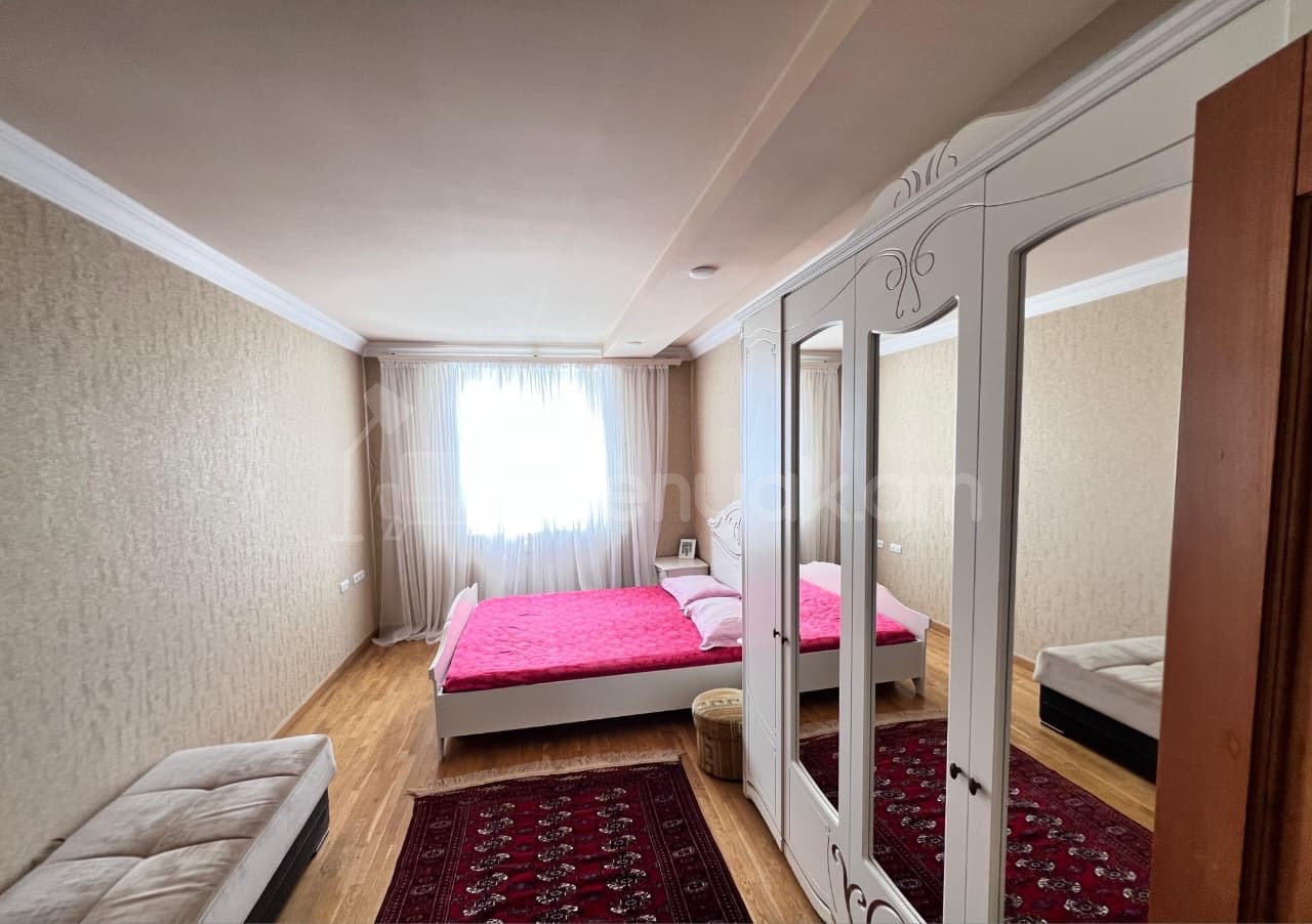 3 Սենյականոց Բնակարան Քարե Շենքում, 76քմ, 4/4 հարկ, Կապիտալ Վերանորոգված