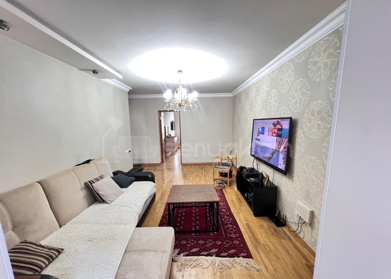 3 Սենյականոց Բնակարան Քարե Շենքում, 76քմ, 4/4 հարկ, Կապիտալ Վերանորոգված