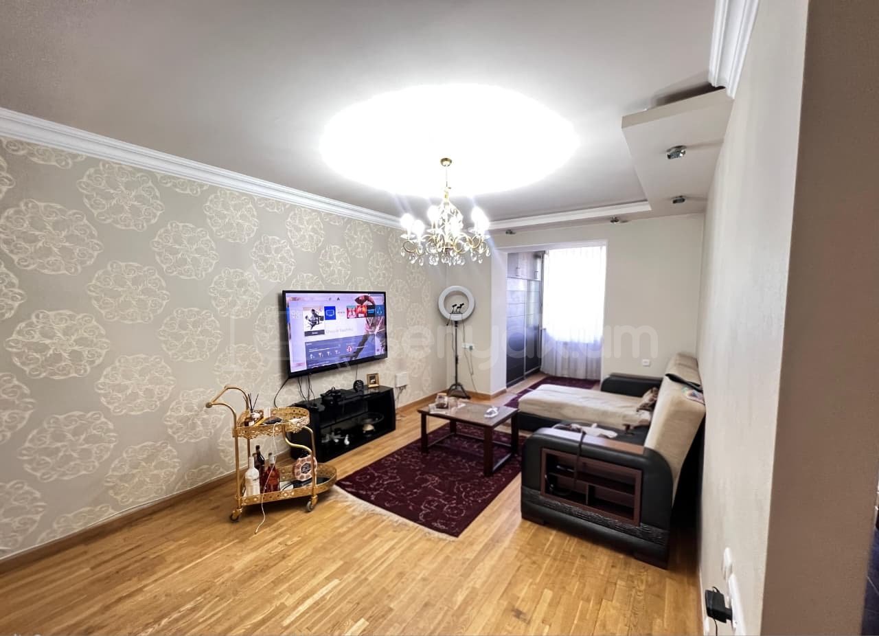 3 Սենյականոց Բնակարան Քարե Շենքում, 76քմ, 4/4 հարկ, Կապիտալ Վերանորոգված