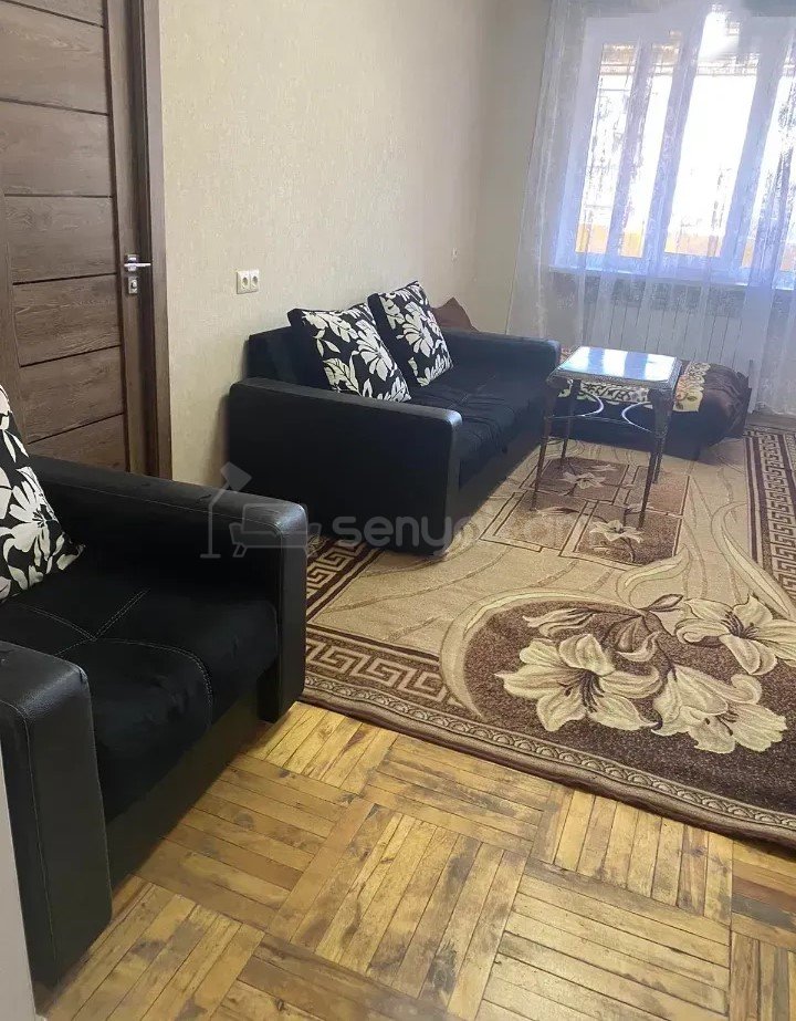 3 Սենյականոց Բնակարան Քարե Շենքում, 100քմ, 4/5 հարկ, Կոսմետիկ Վերանորոգված