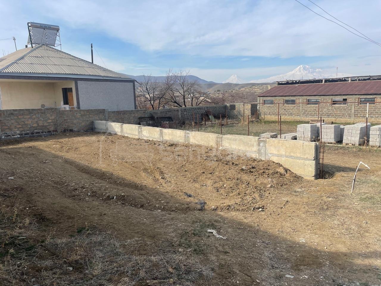 Բնակելի Նշանակության Հողատարածք, 33000քմ, Խմելու Ջրով, Էլեկտրականությամբ, Պարսպապատ