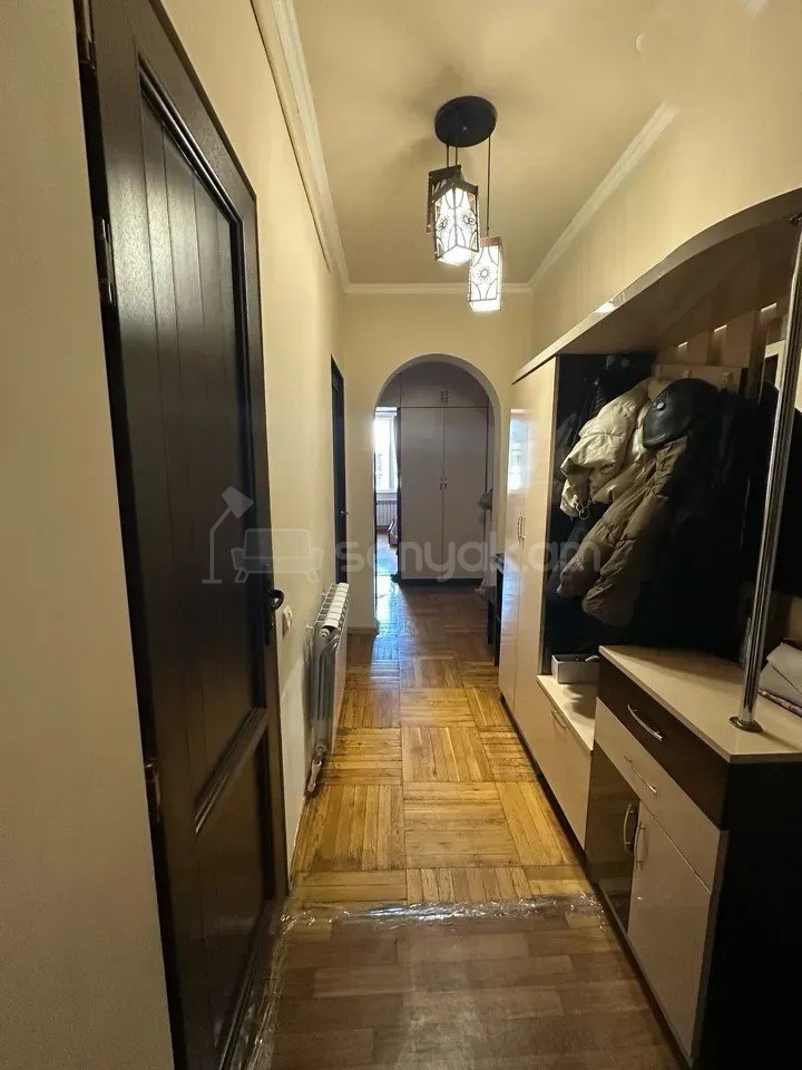 3 Սենյականոց Բնակարան Քարե Շենքում, 68քմ, 4/5 հարկ, Կոսմետիկ Վերանորոգված
