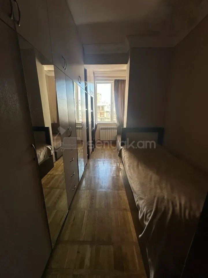 3 Սենյականոց Բնակարան Քարե Շենքում, 68քմ, 4/5 հարկ, Կոսմետիկ Վերանորոգված