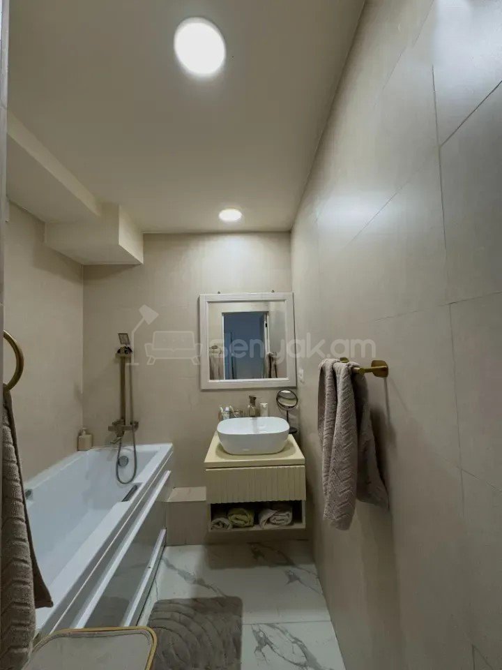 3 Սենյականոց Բնակարան Նորակառույցում, 77քմ, 8/11 հարկ, Կապիտալ Վերանորոգված