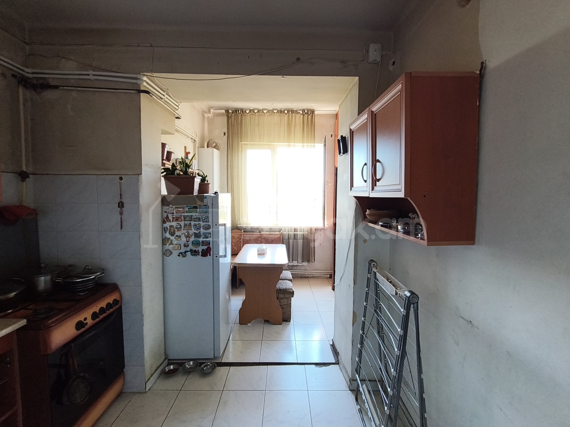 3 Սենյականոց Բնակարան Քարե Շենքում, 70քմ, 4/4 հարկ, Կոսմետիկ Վերանորոգված