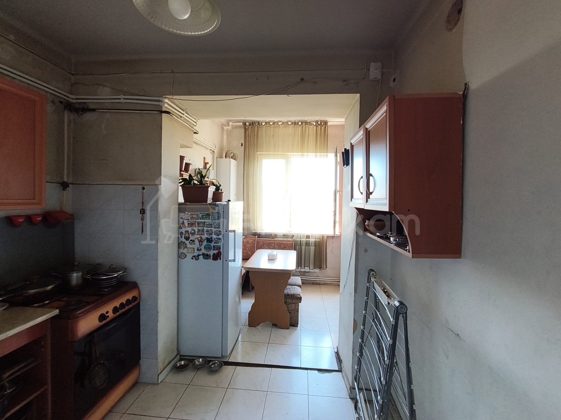 3 Սենյականոց Բնակարան Քարե Շենքում, 70քմ, 4/4 հարկ, Կոսմետիկ Վերանորոգված