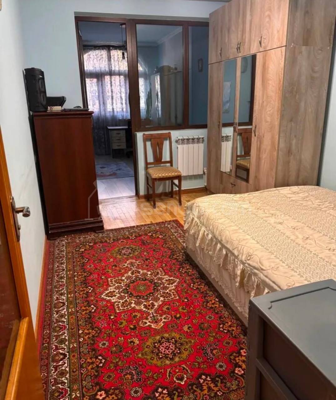 5 Սենյականոց Բնակարան Քարե Շենքում, 106քմ, 4/5 հարկ, Կապիտալ Վերանորոգված
