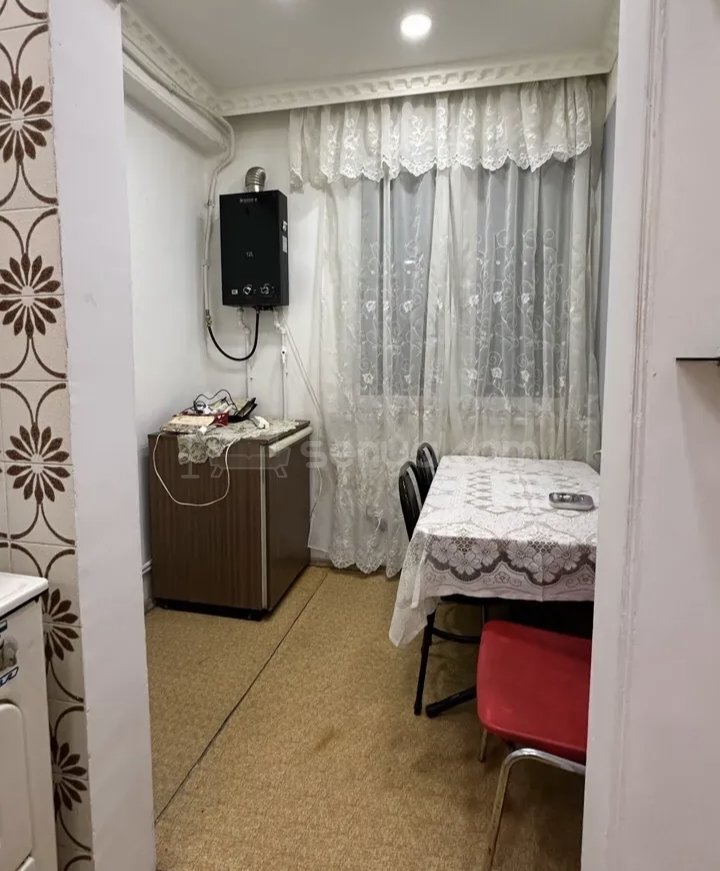 1 Սենյականոց Բնակարան, 45քմ, 9/9 հարկ, Նորմալ Վիճակում, Կահավորված, Արևկող