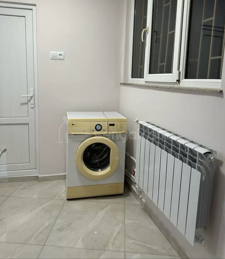 2 Սենյականոց Բնակարան Քարե Շենքում, 56քմ, 1/1 հարկ, Կապիտալ Վերանորոգված, Կահավորված