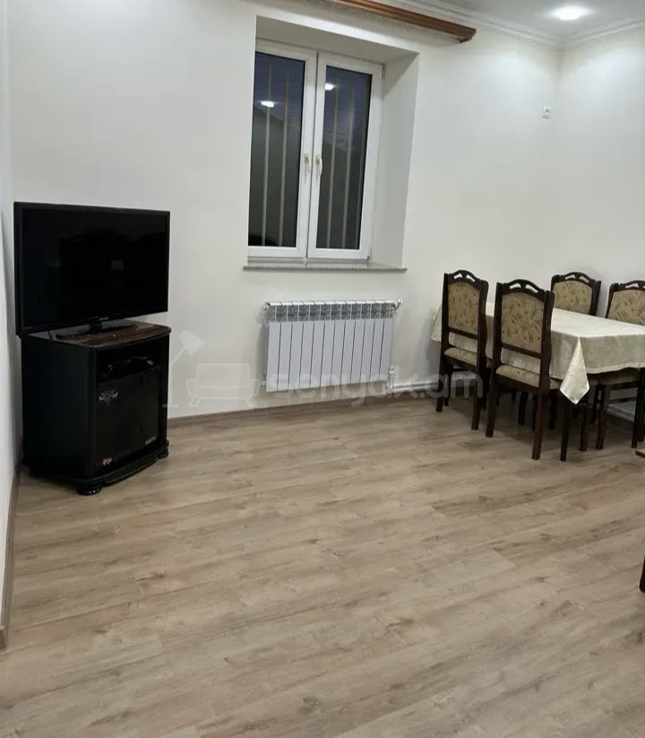 2 Սենյականոց Բնակարան Քարե Շենքում, 56քմ, 1/1 հարկ, Կապիտալ Վերանորոգված, Կահավորված