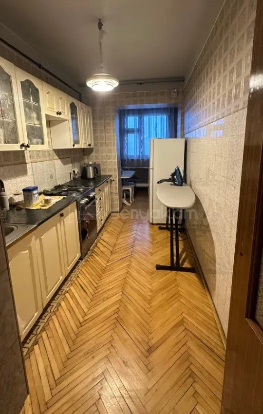 3 Սենյականոց Բնակարան, 79քմ, 5/9 հարկ, Պետական Վիճակում