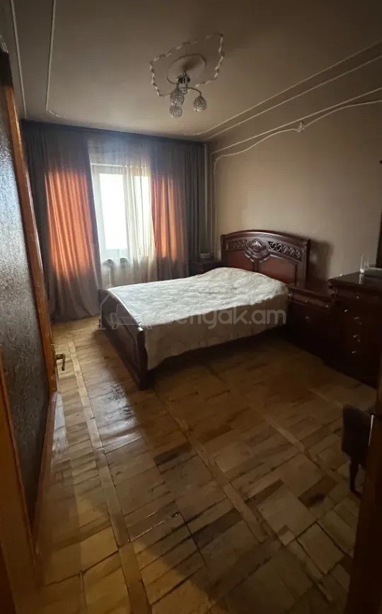 3 Սենյականոց Բնակարան, 79քմ, 5/9 հարկ, Պետական Վիճակում