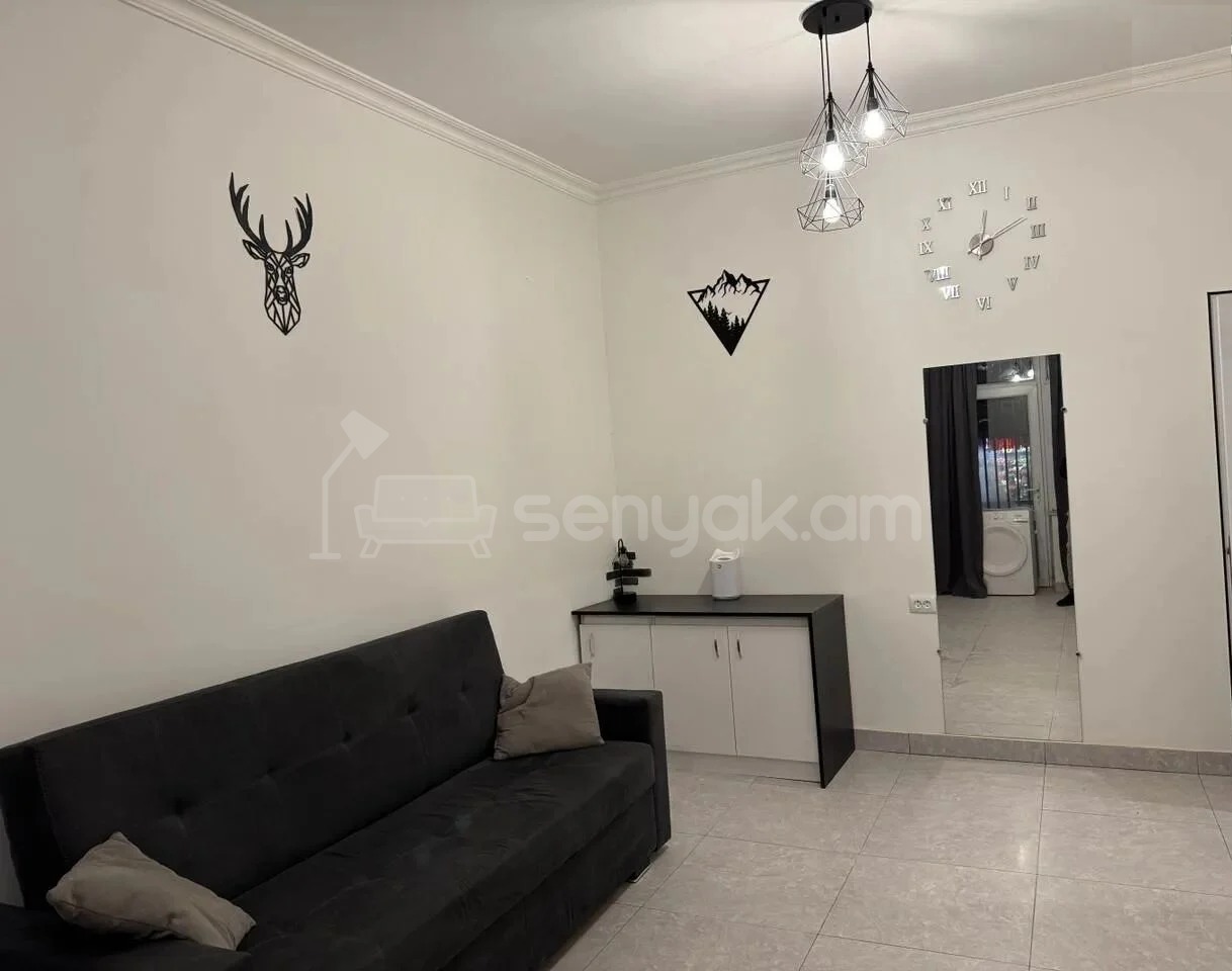2 Սենյականոց Բնակարան Քարե Շենքում, 54քմ, 1/4 հարկ, Կապիտալ Վերանորոգված