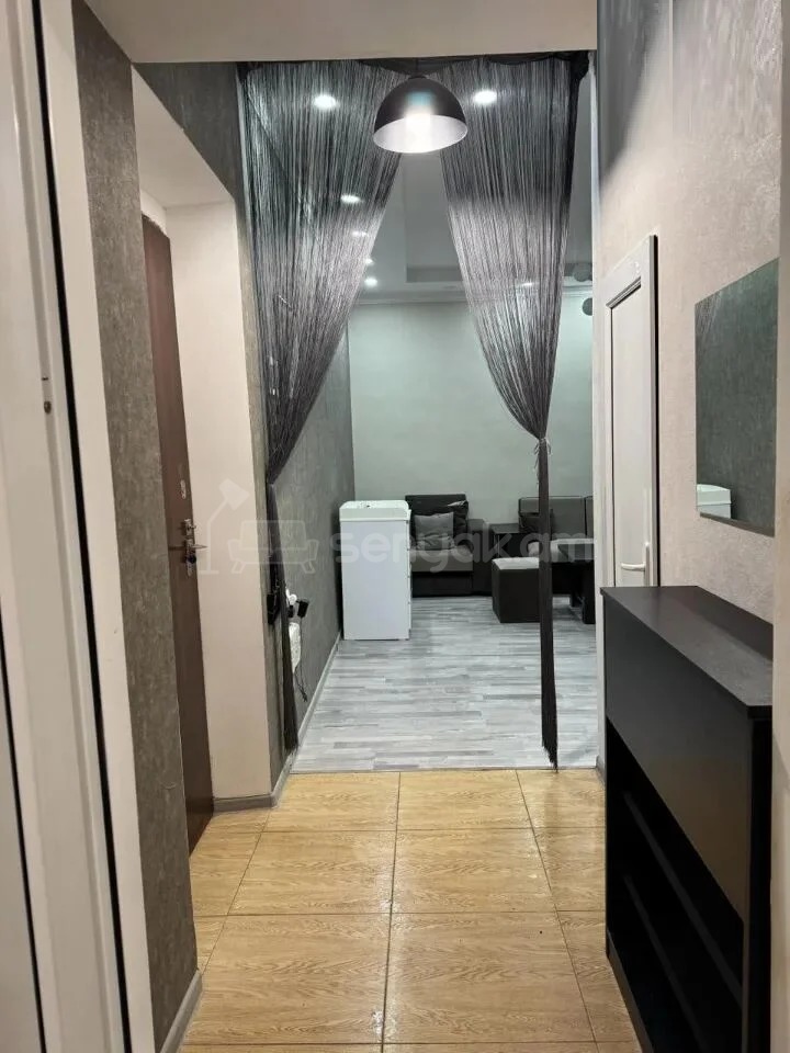 2 Սենյականոց Բնակարան Քարե Շենքում, 54քմ, 1/4 հարկ, Կապիտալ Վերանորոգված