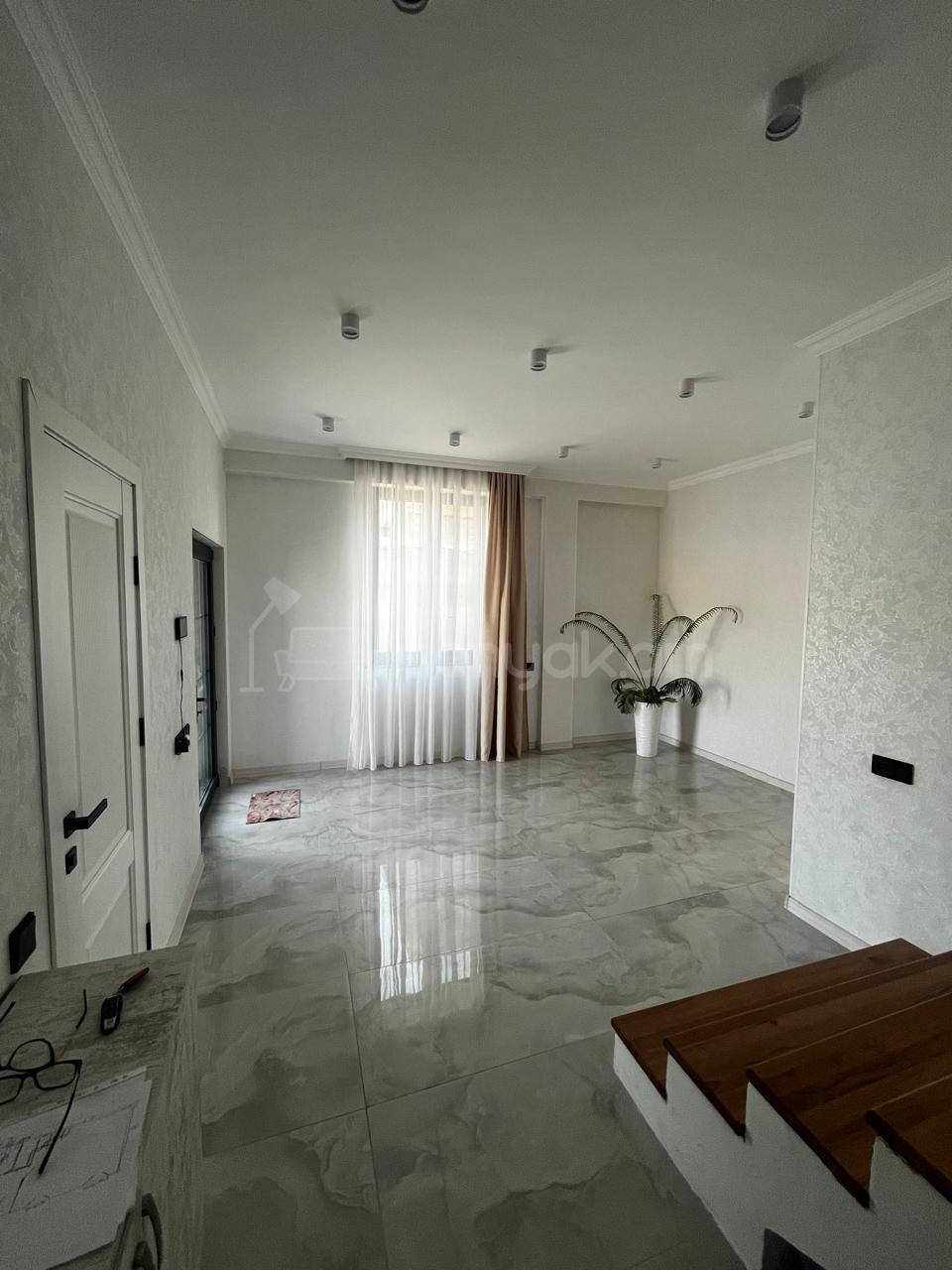 7 Սենյականոց Սեփական Տուն, 204քմ, Դիզայներական Վերանորոգված, Կահավորված, Ավտոտնակով