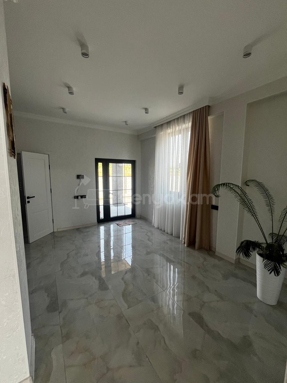 7 Սենյականոց Սեփական Տուն, 204քմ, Դիզայներական Վերանորոգված, Կահավորված, Ավտոտնակով