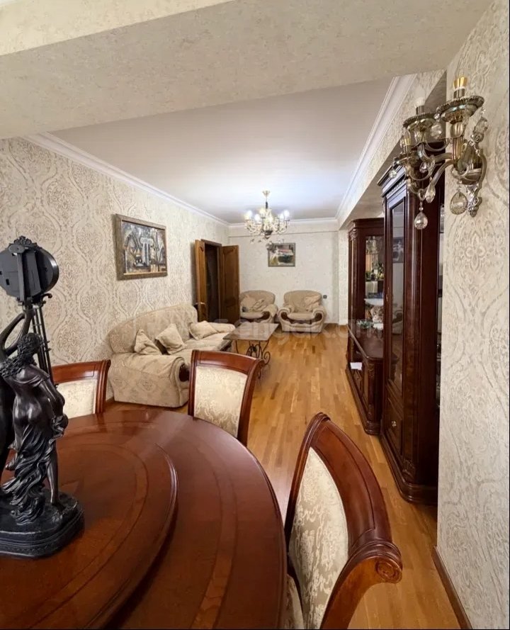 3 Սենյականոց Բնակարան, 74քմ, 8/10 հարկ, Կապիտալ Վերանորոգված