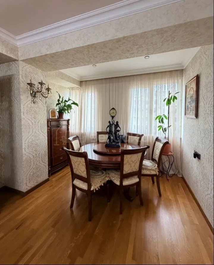 3 Սենյականոց Բնակարան, 74քմ, 8/10 հարկ, Կապիտալ Վերանորոգված