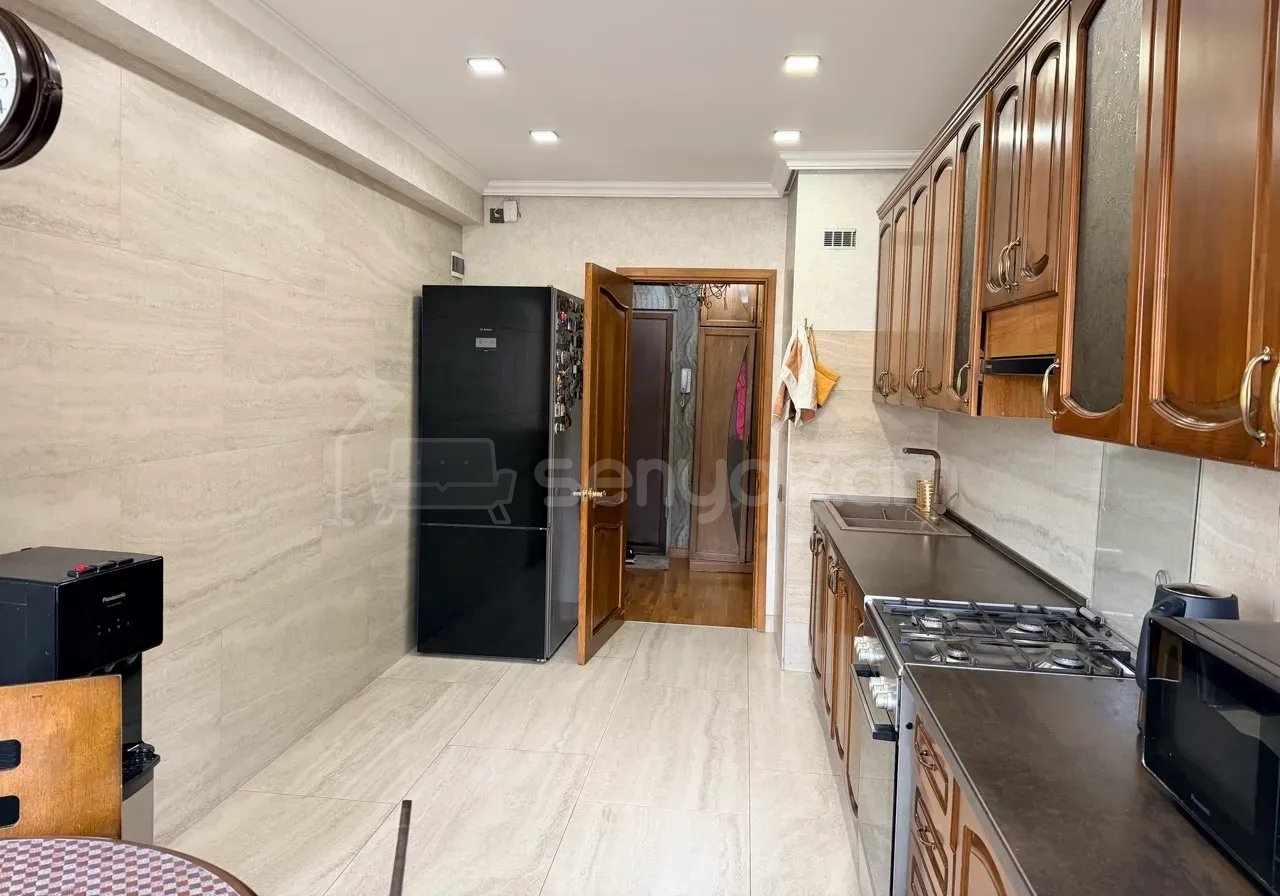 3 Սենյականոց Բնակարան, 74քմ, 8/10 հարկ, Կապիտալ Վերանորոգված