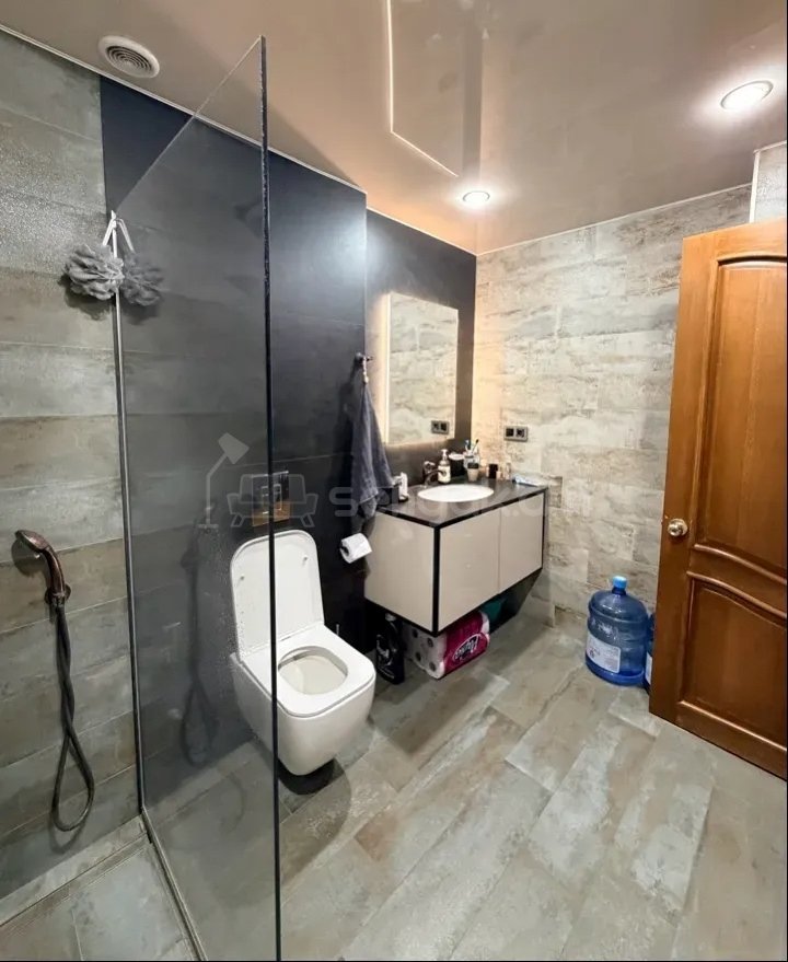 3 Սենյականոց Բնակարան, 74քմ, 8/10 հարկ, Կապիտալ Վերանորոգված
