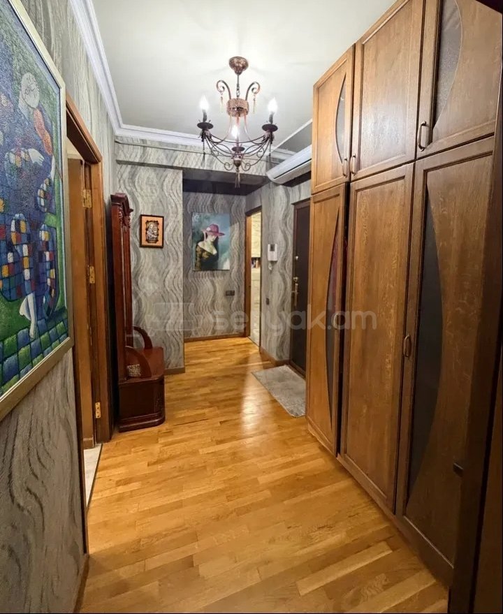 3 Սենյականոց Բնակարան, 74քմ, 8/10 հարկ, Կապիտալ Վերանորոգված