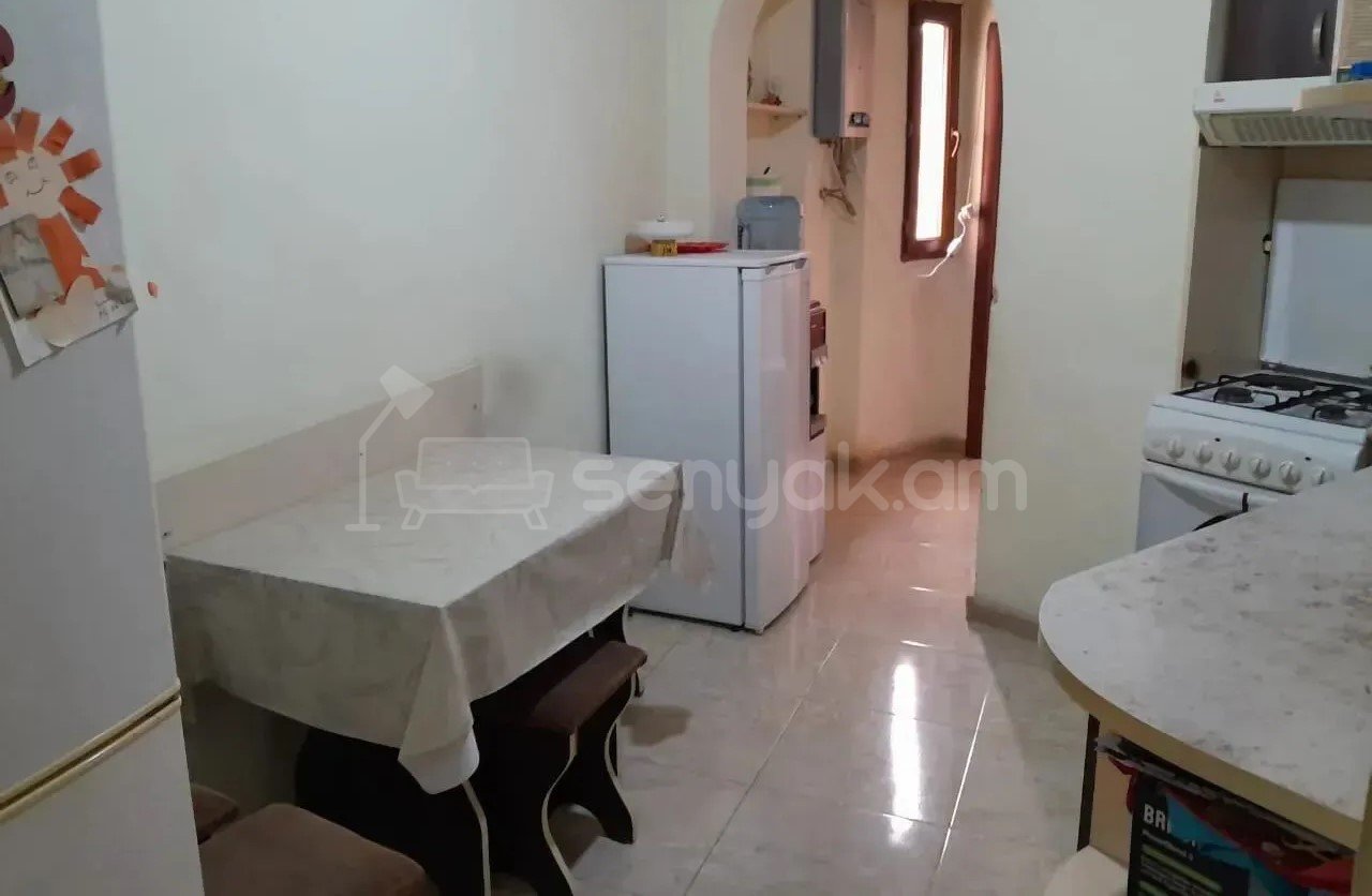 4 Սենյականոց Բնակարան, 85քմ, 12/12 հարկ, Նորմալ Վիճակում
