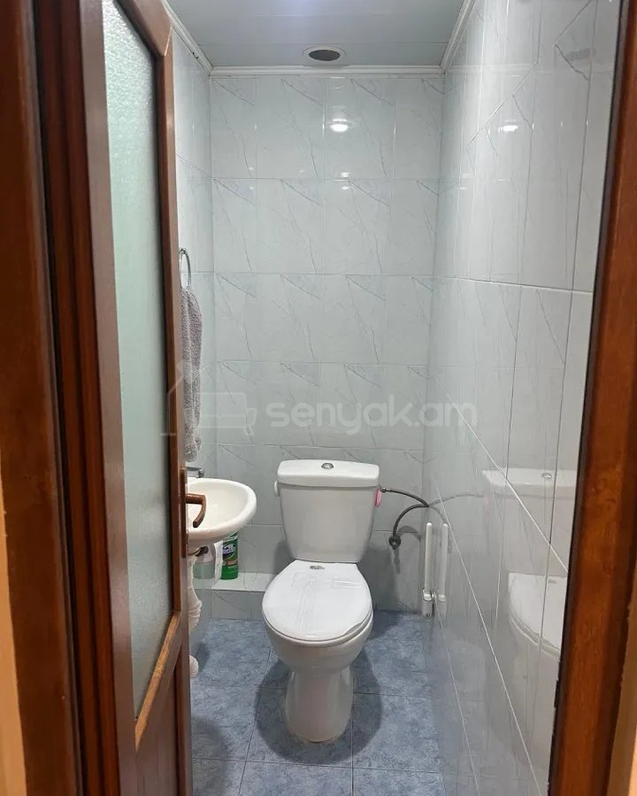 3 Սենյականոց Բնակարան, 73քմ, 2/4 հարկ, Կապիտալ Վերանորոգված
