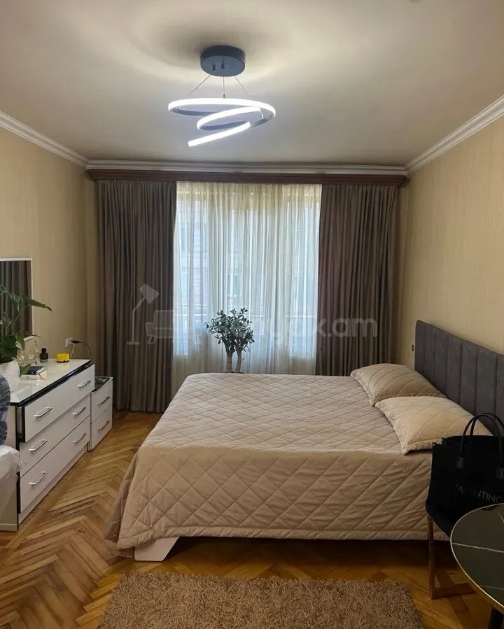 3 Սենյականոց Բնակարան, 73քմ, 2/4 հարկ, Կապիտալ Վերանորոգված