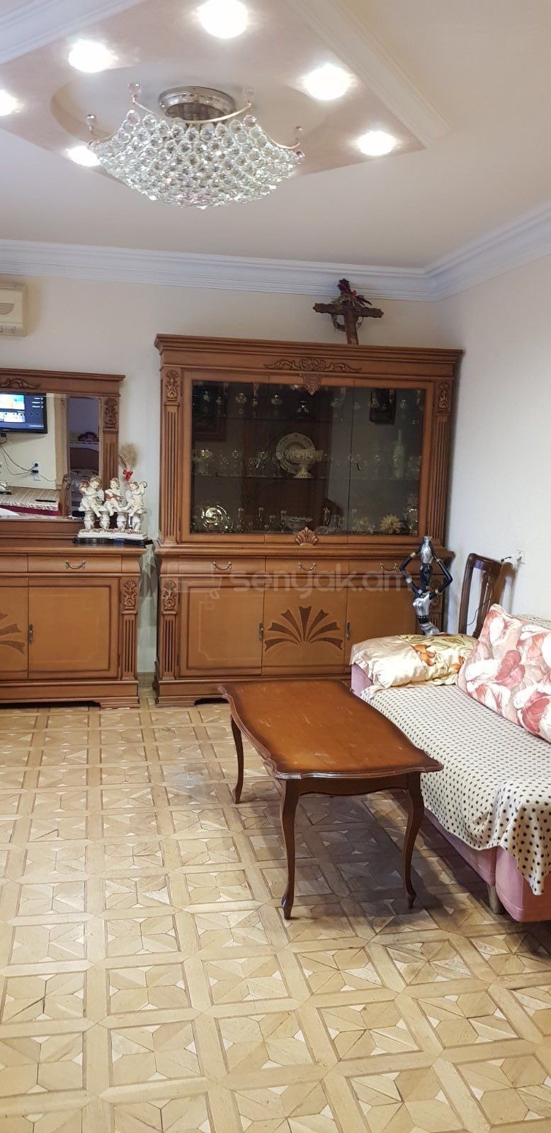 3 Սենյականոց Բնակարան Քարե Շենքում, 82քմ, 2/5 հարկ, Կապիտալ Վերանորոգված