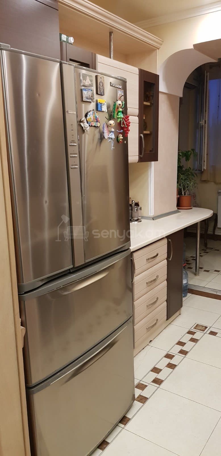 3 Սենյականոց Բնակարան Քարե Շենքում, 82քմ, 2/5 հարկ, Կապիտալ Վերանորոգված