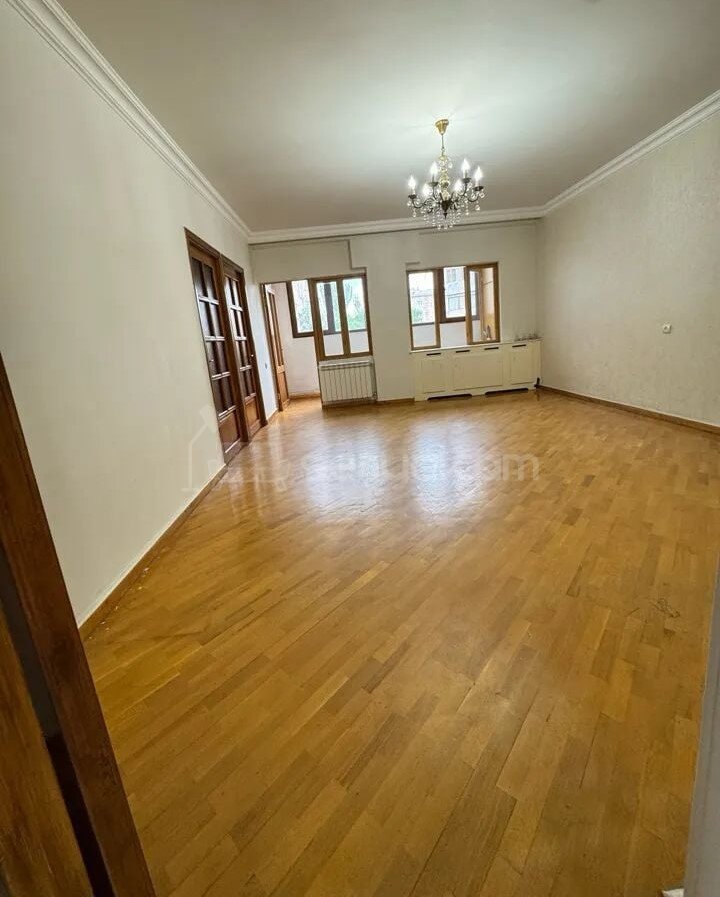 3 Սենյականոց Բնակարան, 76քմ, 3/12 հարկ, Կապիտալ Վերանորոգված