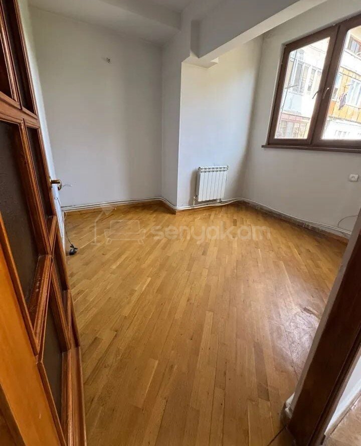 3 Սենյականոց Բնակարան, 76քմ, 3/12 հարկ, Կապիտալ Վերանորոգված