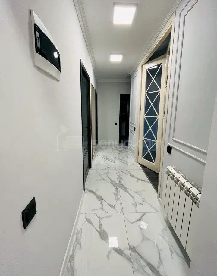 3 Սենյականոց Բնակարան Քարե Շենքում, 76քմ, 4/5 հարկ, Կապիտալ Վերանորոգված