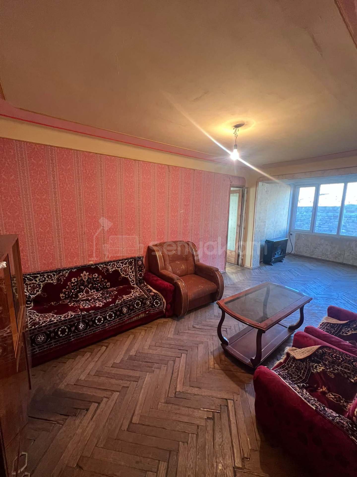 2 Սենյականոց Բնակարան Քարե Շենքում, 53քմ, 4/4 հարկ, Պետական Վիճակում