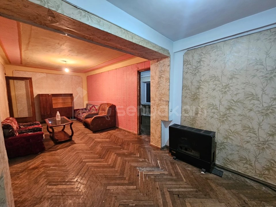 2 Սենյականոց Բնակարան Քարե Շենքում, 53քմ, 4/4 հարկ, Պետական Վիճակում